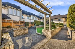 103-245 15th Street WNorth Vancouver, BC V7M 1S3