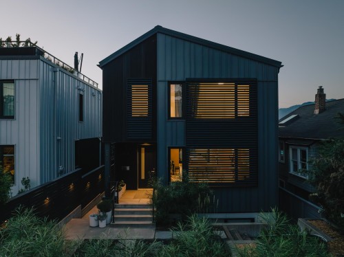 2913 Trinity Street, Vancouver, BC 