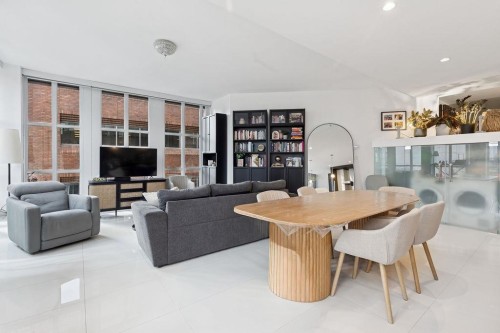 402-1102 Hornby Street, Vancouver, BC 