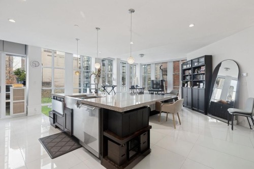 402-1102 Hornby Street, Vancouver, BC 