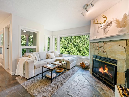 1-2240 Gondola Way  Whistler, BC V8E 0N1
