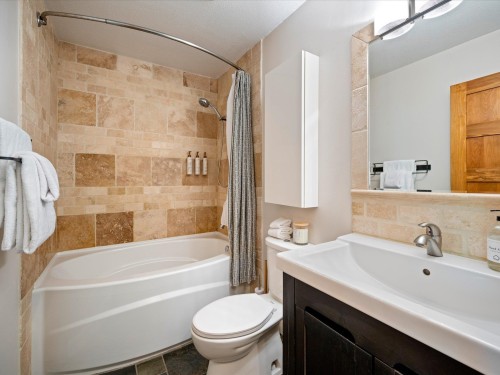1-2240 Gondola Way, Whistler, BC 