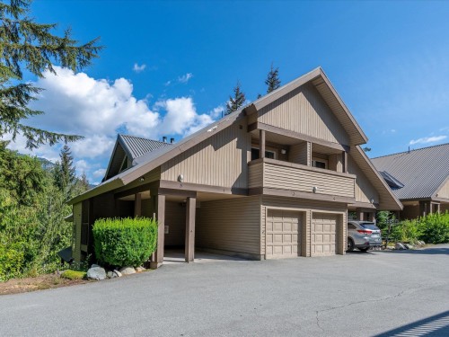 1-2240 Gondola Way, Whistler, BC 