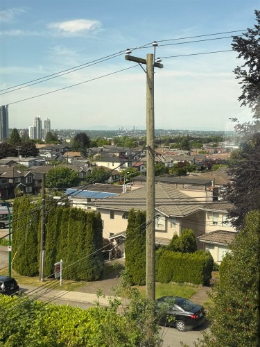 380 Delta Avenue, Burnaby, BC 
