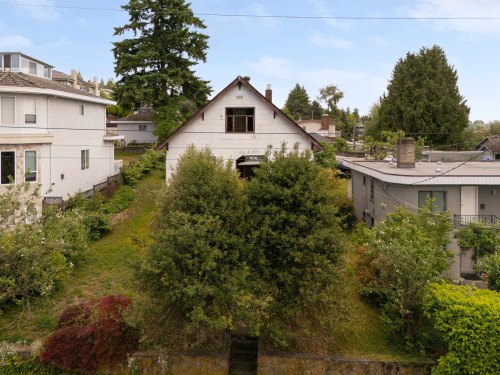 380 Delta Avenue, Burnaby, BC 