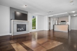 403-1530 8th Avenue W Vancouver, BC V6J 5M6