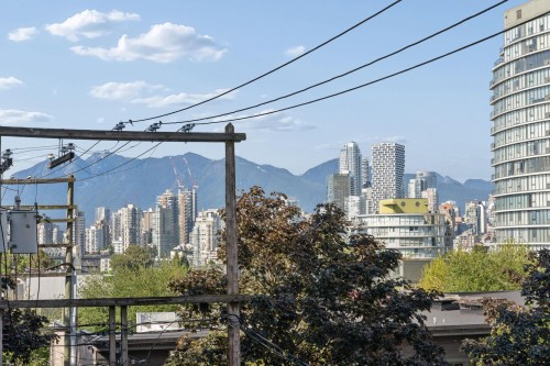 403-1530 8Th Avenue W, Vancouver, BC 