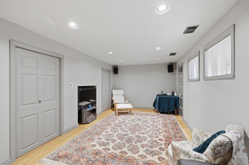2727 36Th Avenue W, Vancouver, BC 