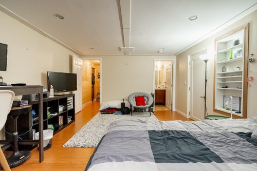4871 Highlawn Drive, Burnaby, BC 