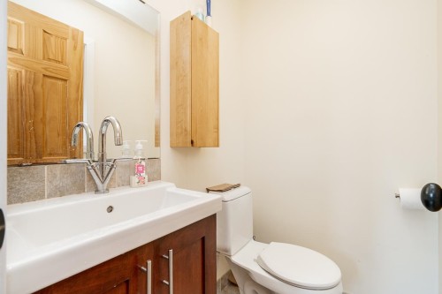 4871 Highlawn Drive, Burnaby, BC 