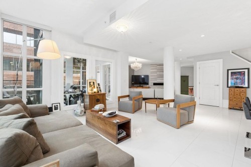 Ph2-1102 Hornby Street, Vancouver, BC 