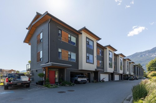 3-38447 Buckley Avenue  Squamish, BC V8B 0B8