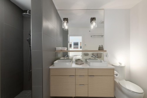 3-38447 Buckley Avenue, Squamish, BC - Indoor Photo Showing Bathroom