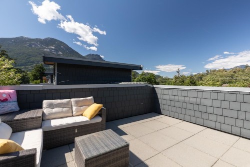 3-38447 Buckley Avenue, Squamish, BC - Outdoor With Deck Patio Veranda