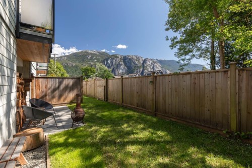 3-38447 Buckley Avenue, Squamish, BC - Outdoor