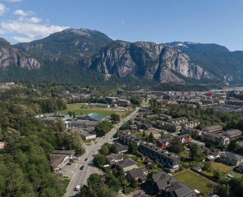 3-38447 Buckley Avenue, Squamish, BC - Outdoor With View