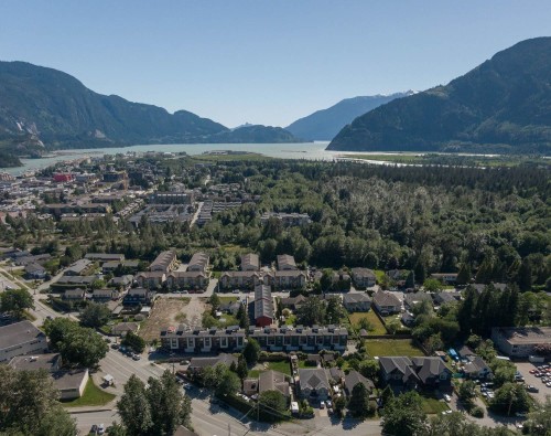 3-38447 Buckley Avenue, Squamish, BC - Outdoor With View