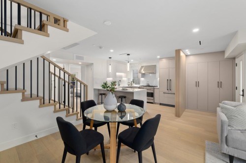 2438 49Th Avenue W, Vancouver, BC 