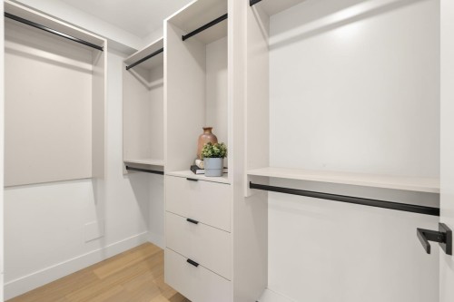 2438 49Th Avenue W, Vancouver, BC 