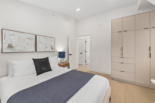 2438 49Th Avenue W, Vancouver, BC 