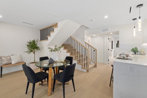 2438 49Th Avenue W, Vancouver, BC 