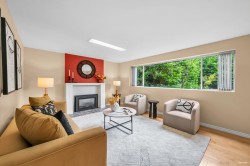 2705 Henry Street  Port Moody, BC V3H 2J8