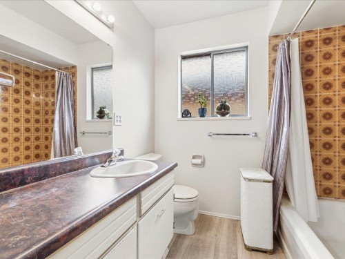 7611 Oak Street, Vancouver, BC 