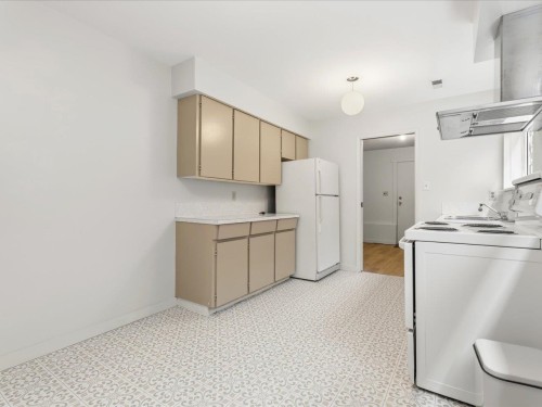 7611 Oak Street, Vancouver, BC 