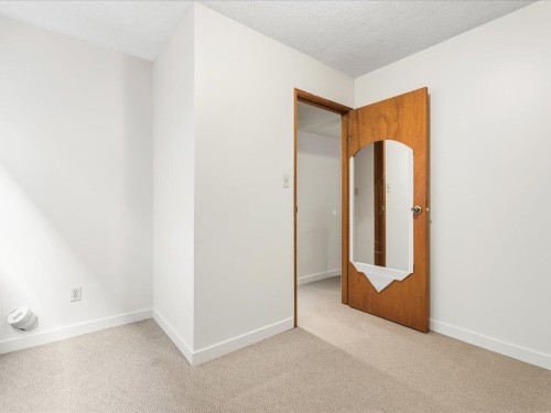 7611 Oak Street, Vancouver, BC 