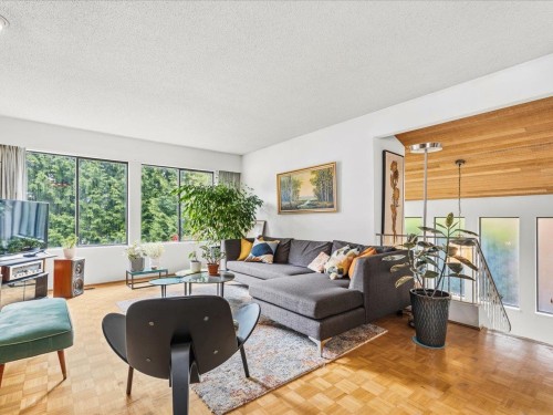 7611 Oak Street, Vancouver, BC 