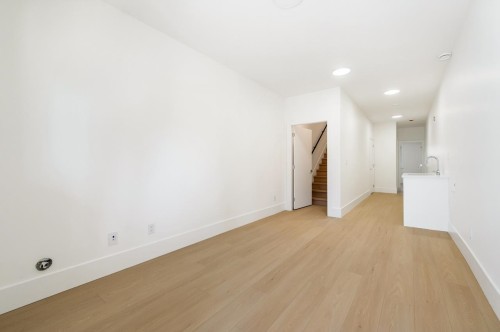 1-6139 Ashworth Avenue, Burnaby, BC 