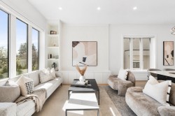 531 61st Avenue W Vancouver, BC V6P 2B4