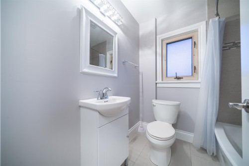 2528 Adanac Street, Vancouver, BC 