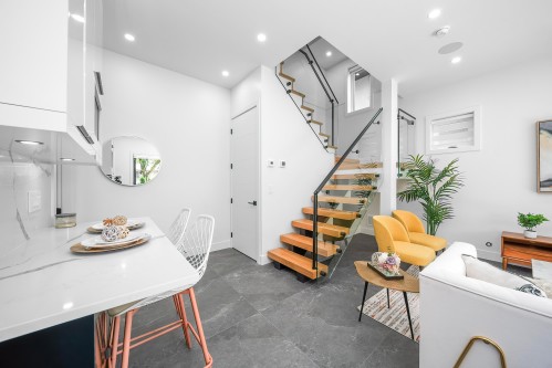 1-2777 27Th Avenue E, Vancouver, BC 
