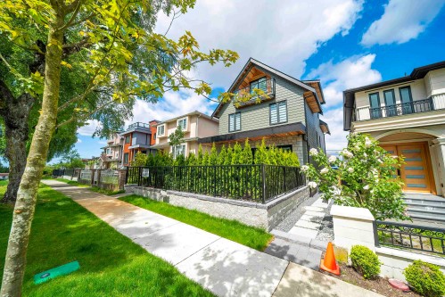 1-2777 27Th Avenue E, Vancouver, BC 