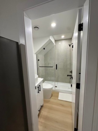 1500 Duthie Avenue, Burnaby, BC 