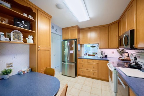 4627 Hoskins Road, North Vancouver, BC 