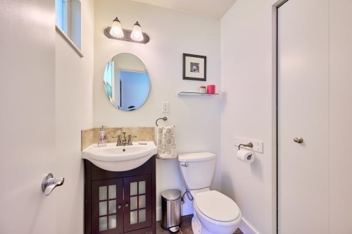 4627 Hoskins Road, North Vancouver, BC 
