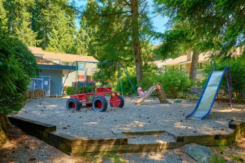 4627 Hoskins Road, North Vancouver, BC 