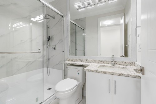 2-8464 15Th Avenue, Burnaby, BC 