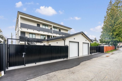 2-8464 15Th Avenue, Burnaby, BC 
