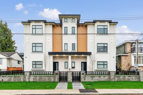 2-8464 15Th Avenue, Burnaby, BC 