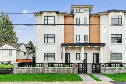 2-8464 15Th Avenue, Burnaby, BC 