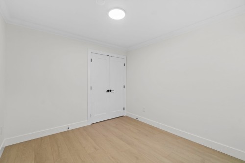 8073 18Th Avenue, Burnaby, BC 