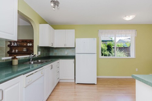 6317 Williams Place, Sechelt, BC 