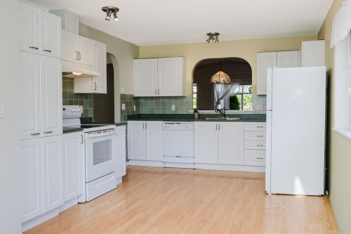 6317 Williams Place, Sechelt, BC 