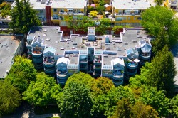303-2250 3rd Avenue W Vancouver, BC V6K 1L4