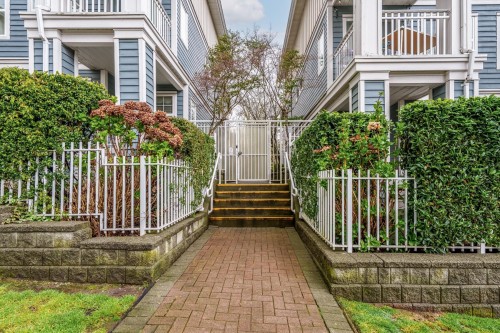 49-123 Seventh Street, New Westminster, BC 