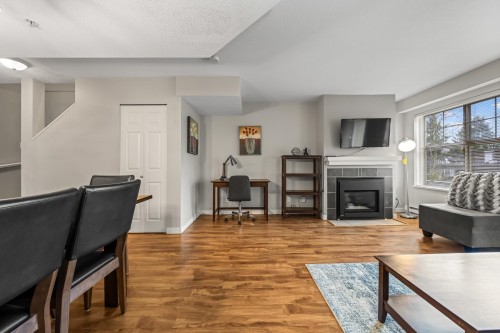 49-123 Seventh Street, New Westminster, BC 