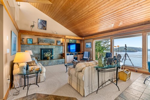 4266 Orca Road, Garden Bay, BC 